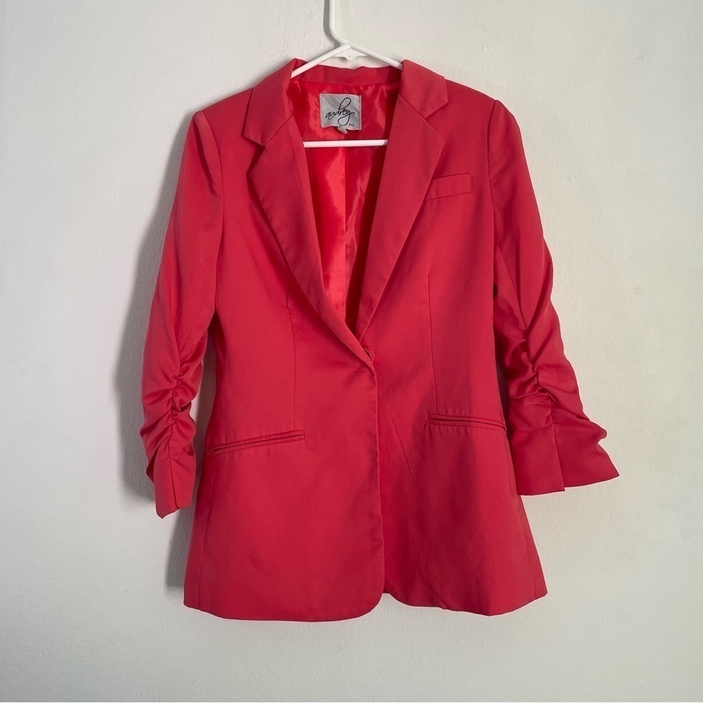 Audrey 3+1 single button bright pink blazer